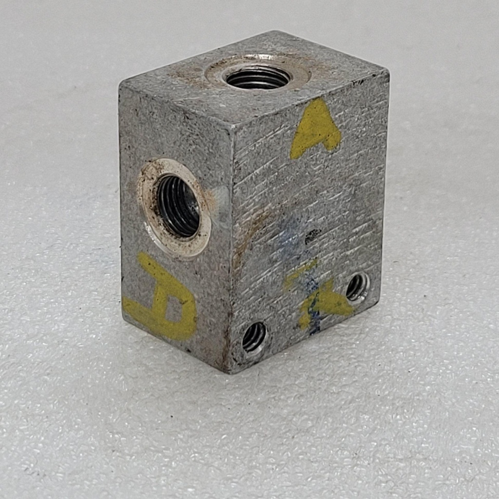 7052372-001