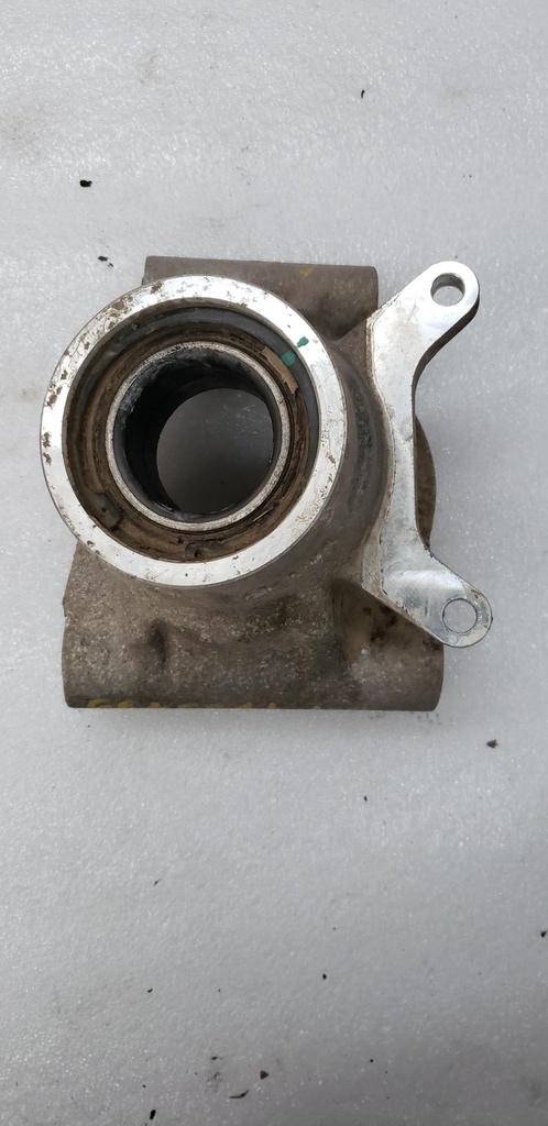 [5139979-001] wheel bearing carrier, left (5139979-001)
