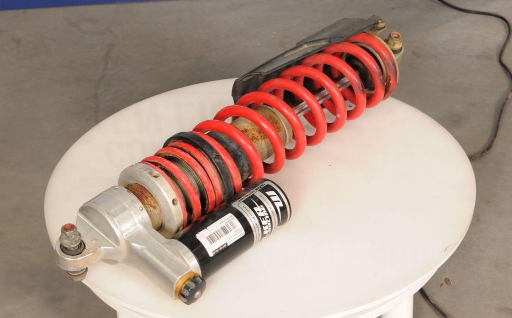 [7043938-001] SHOCK, REAR, 2.5 IN (7043938-001)