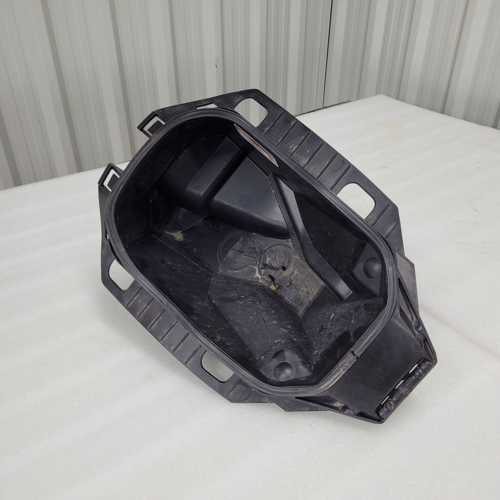 [705205819-001] storage compartment front (705205819-001)