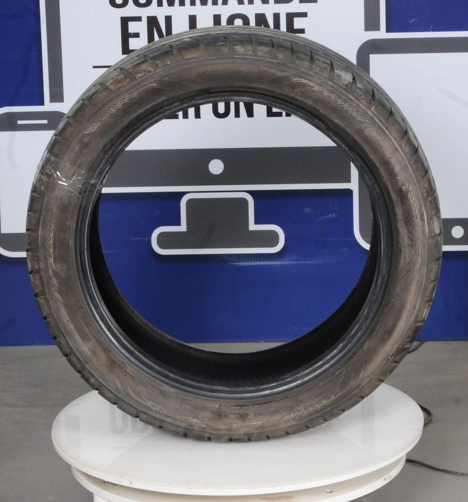 [705502453-001] rear tire 205/45/r16 - 77t (705502453-001)