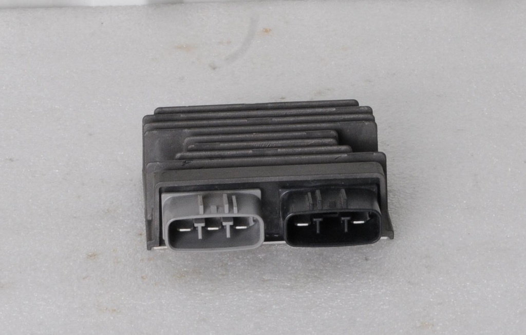 [710006002-001] voltage regulator (710006002-001)