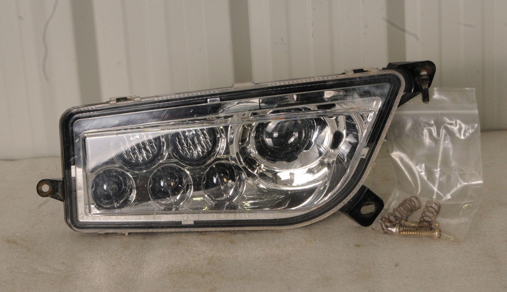 [2413787-001] right hand led bumper headlight (2413787-001)