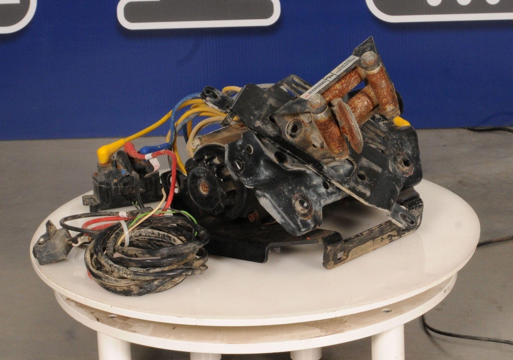 [WINCH-3000-001] Winch 3000 Lbs (WINCH-3000-001)