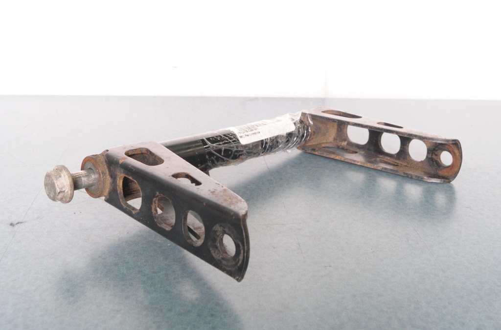 pivot arm weld, rear, black