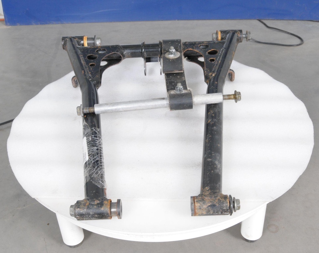 trail arm assembly, front, blac
