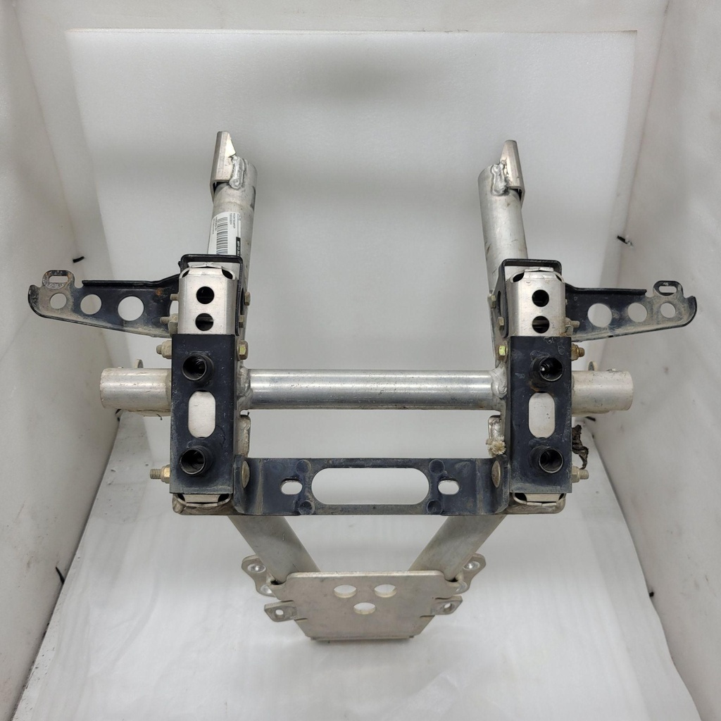 [705003654-001] front bumper (705003654-001)
