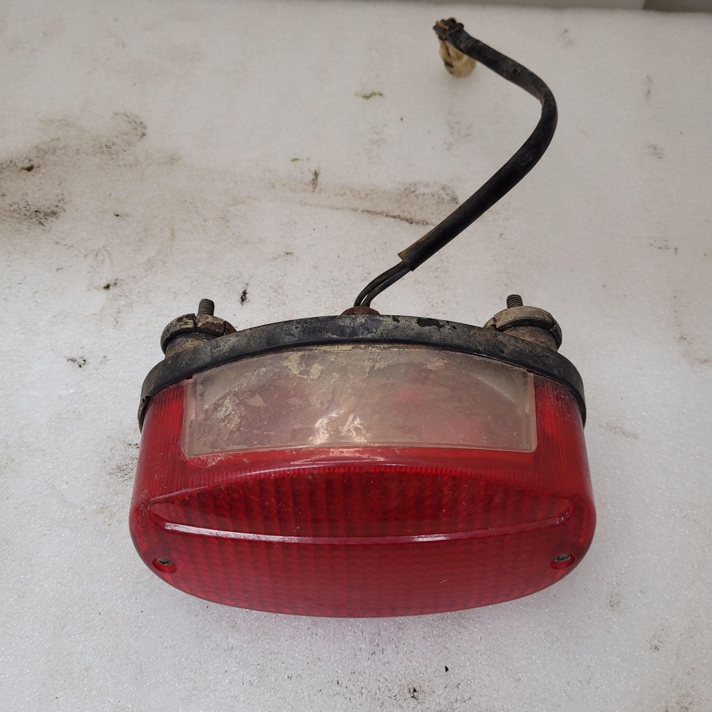 [5LP847001100-001] Taillight Assy