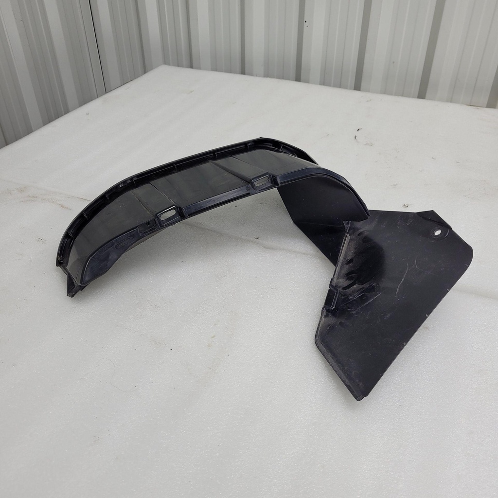 [708200877-001] Deep Black, RH Exterior Air Scoop