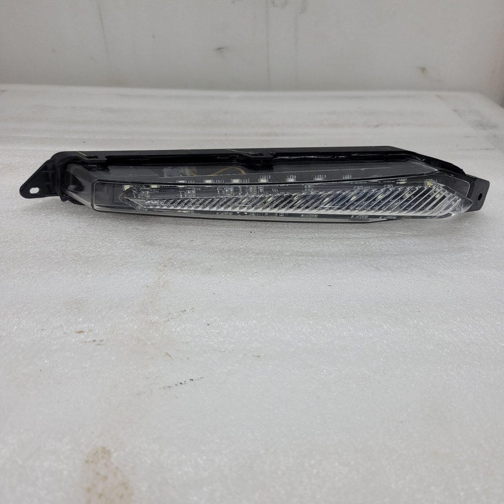 [710006812-001] LH Signature Light