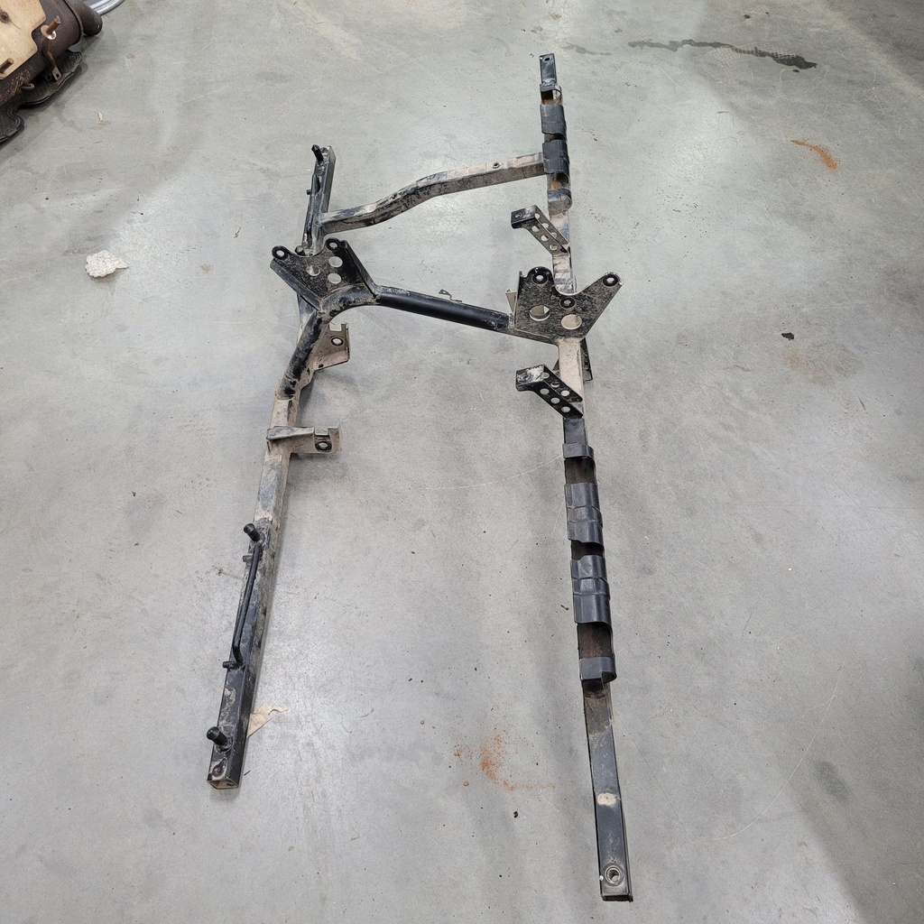 [CF01445] mounting bracket, seat