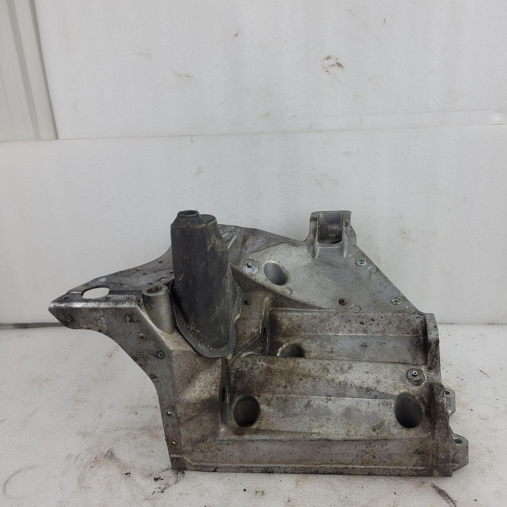 [8FAW21981100-001] (new ref. 8fa-w2198-15-00) . bulkhead 2