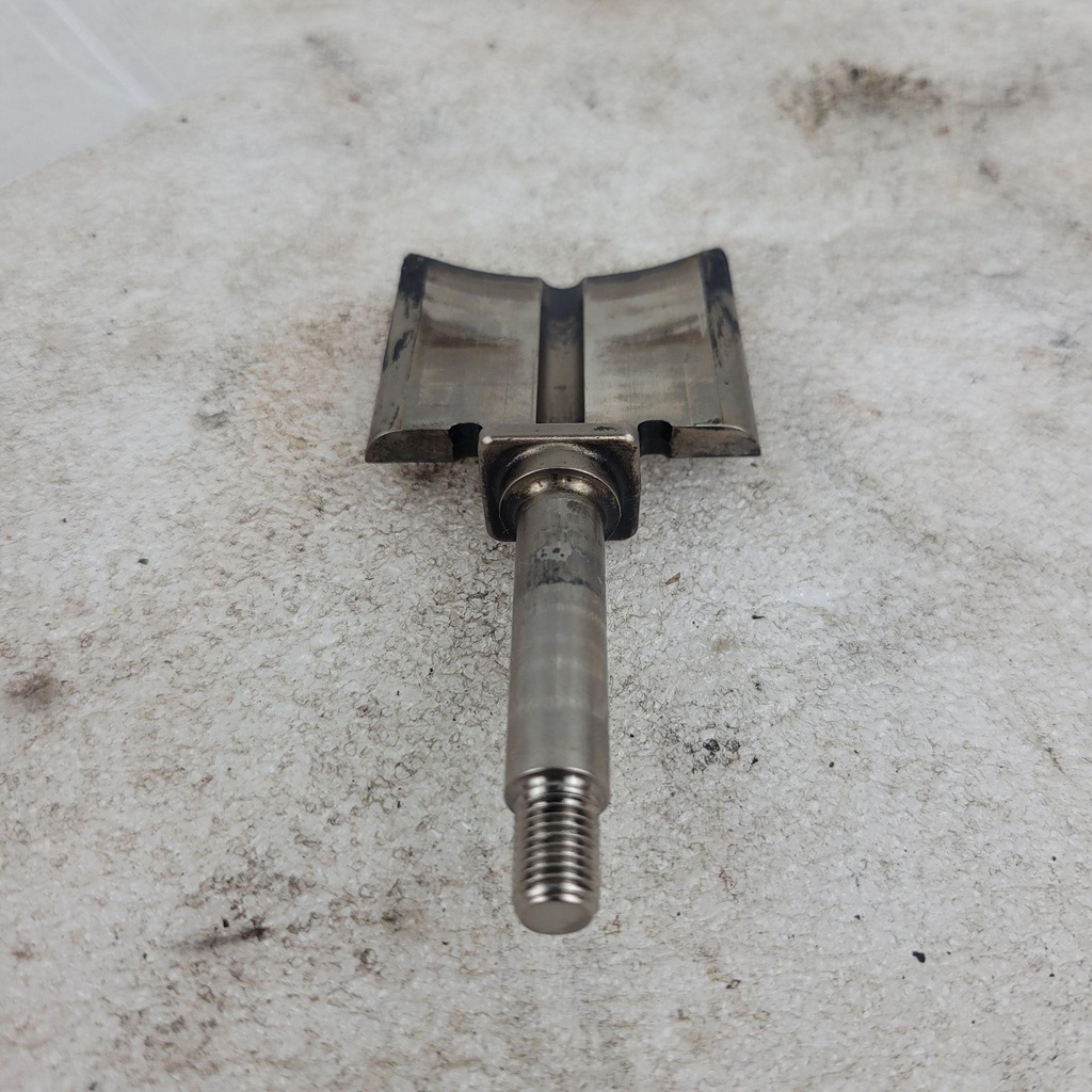 [420954095-001] Exhaust Valve Lower (420954095-001)