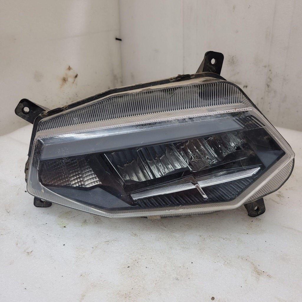 [CF00447] rh headlight (CF00447)