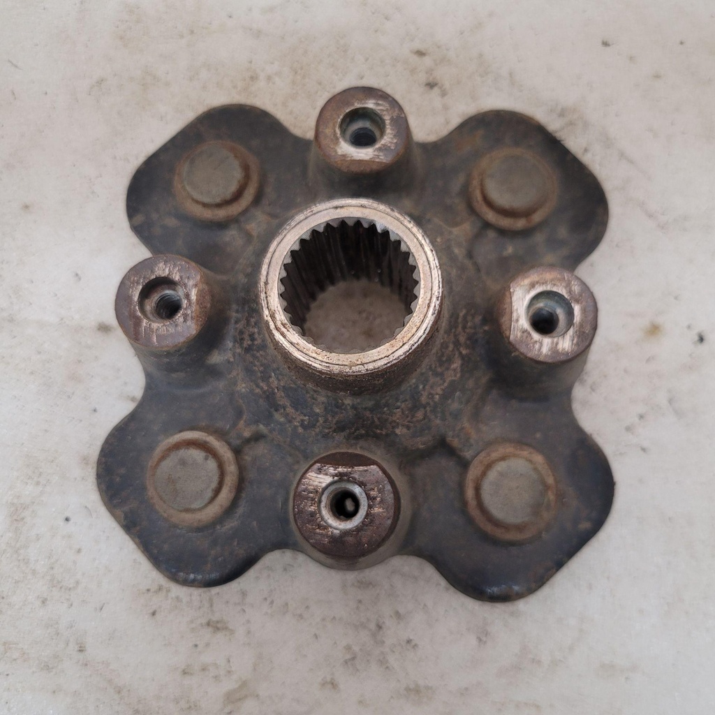 [CF00483] rear wheel hub (only for the new 168 regulations) (CF00483)