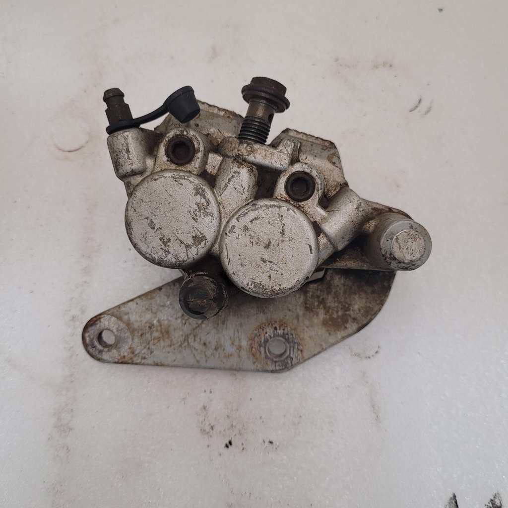 [CF00327] RIGHT CALIPER, FRONT BRAKE (CF00327)