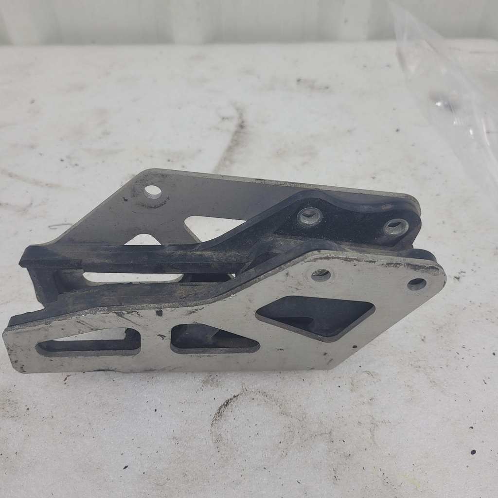 plate chain guide