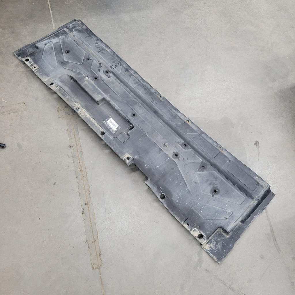 closeoff panel, rear