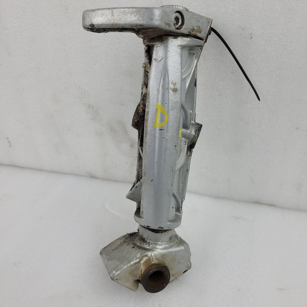 [2703-452-001] spindle, steering - right platinum (inc. 7-13)