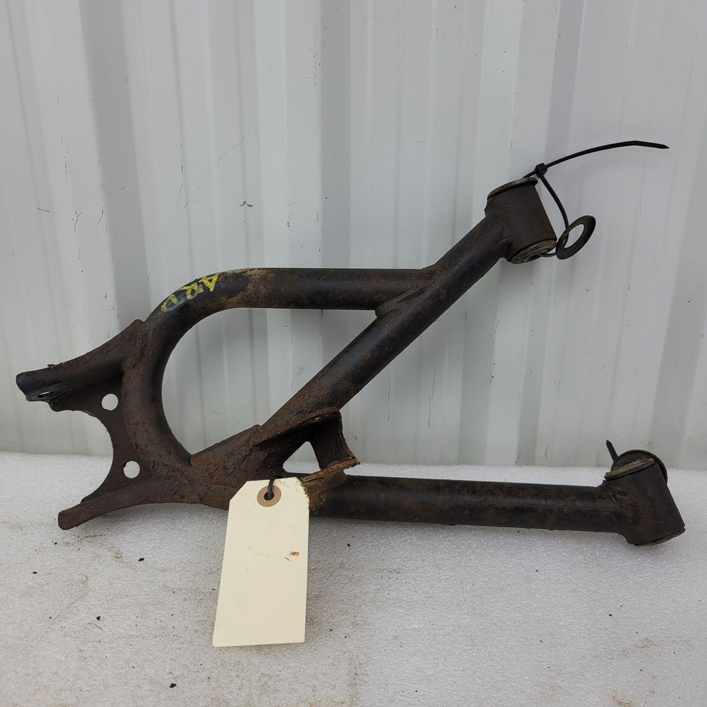 [CF01143] rear lower arm, rh (CF01143)