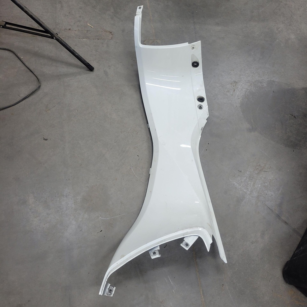 white lh lateral panel white model
