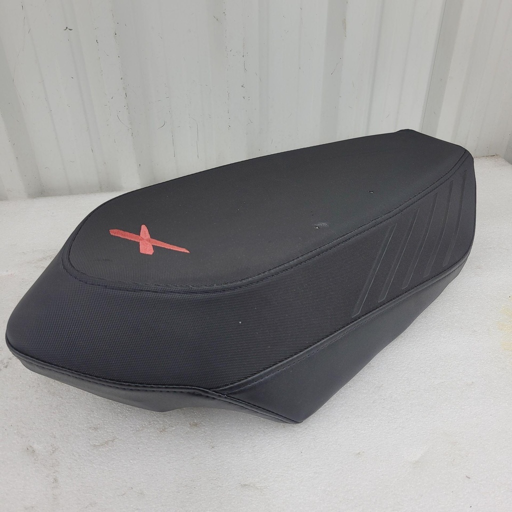 [510007668-001] seat cover model deep black