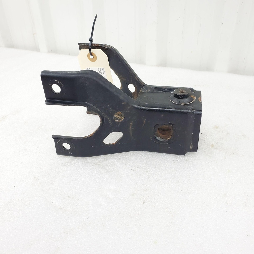 [CF01824] towing bracket (CF01824)