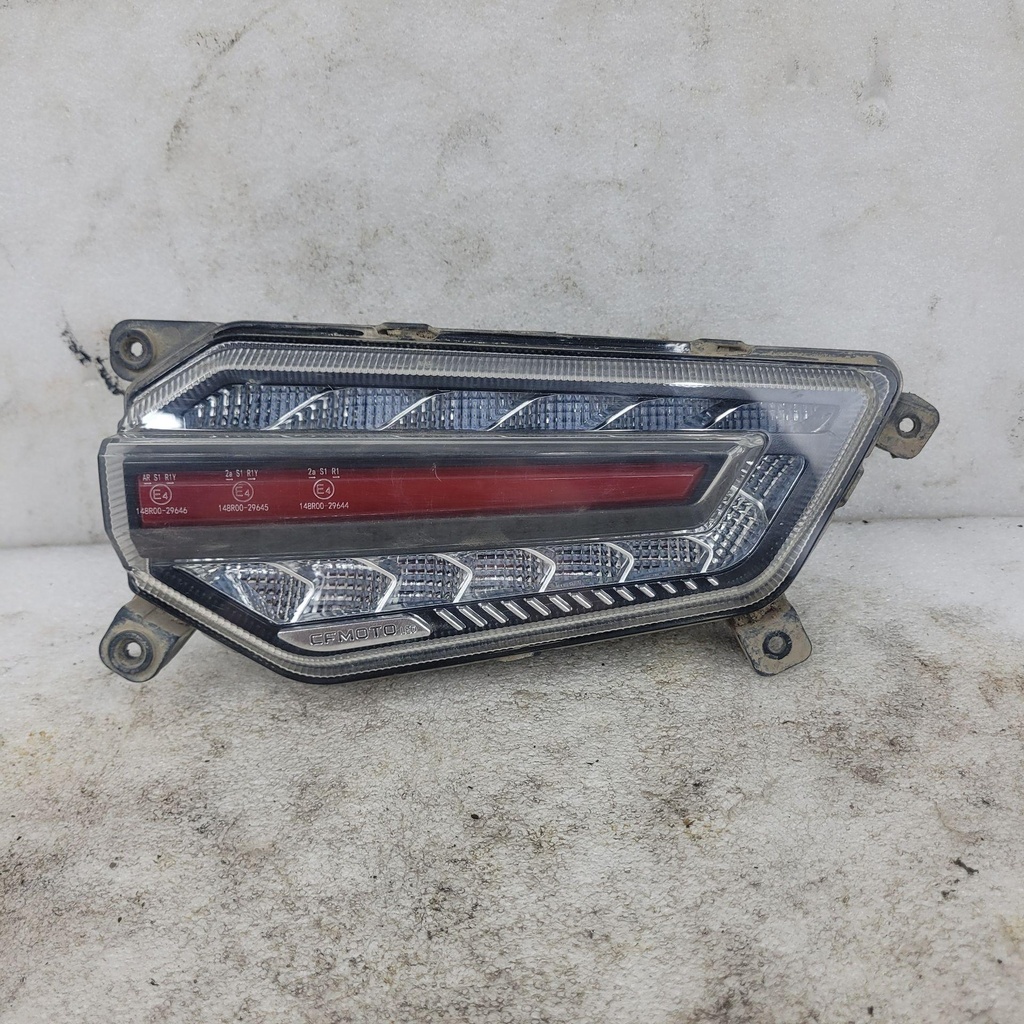 [CF02997] rh tail light