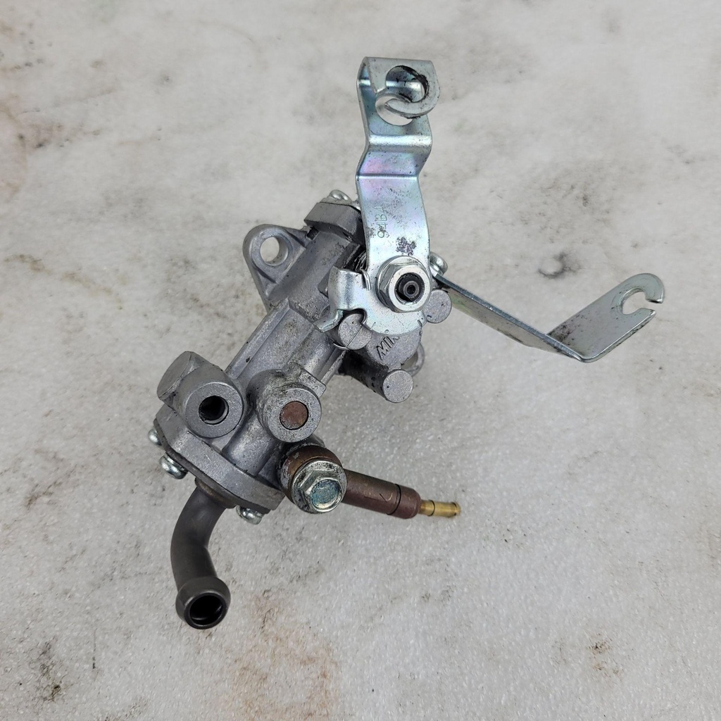 [3007-866-001] oil pump assembly