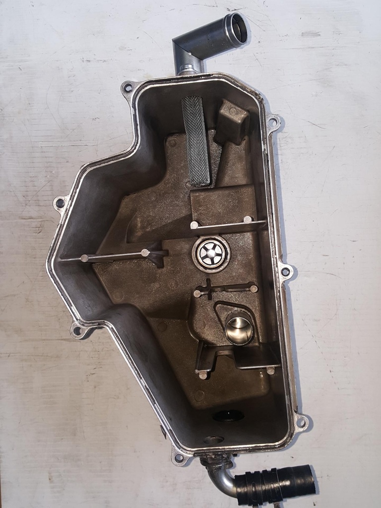 [0770-963-001] tank, oil (0770-963-001)