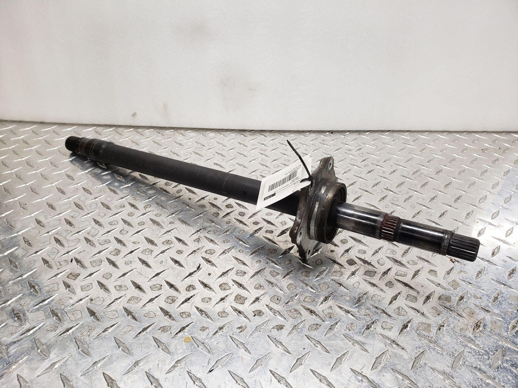[1702-439-001] Shaft, Driven - Assembly (inc. 22-25) (1702-439-001)