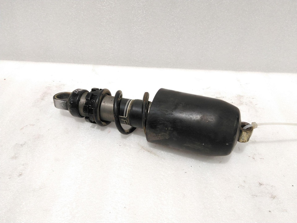 [1704-899-001] Shock Absorber