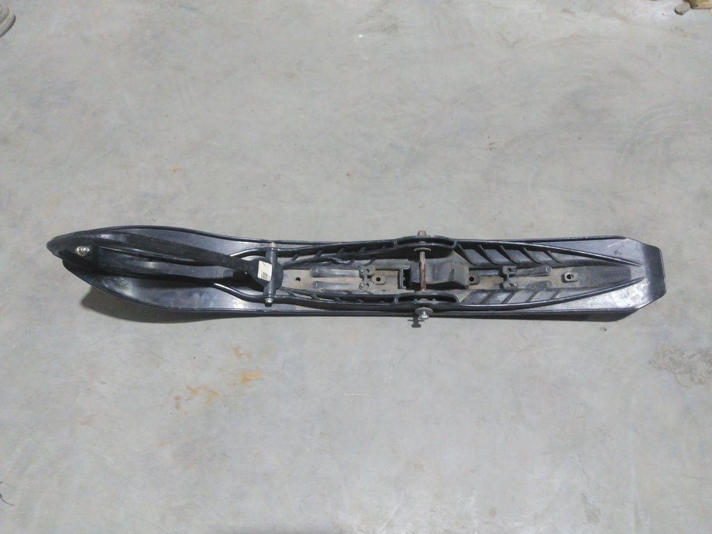 [1823814-070-001] ski assembly, gloss black (1823814-070-001)