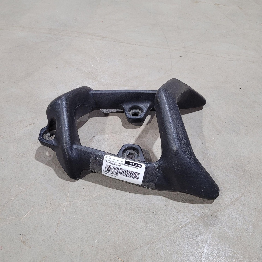 [1PEF845N0000-001] Bar, Carry Front - 1PE-F845N-00-00 yamaha (1PEF845N0000-001)