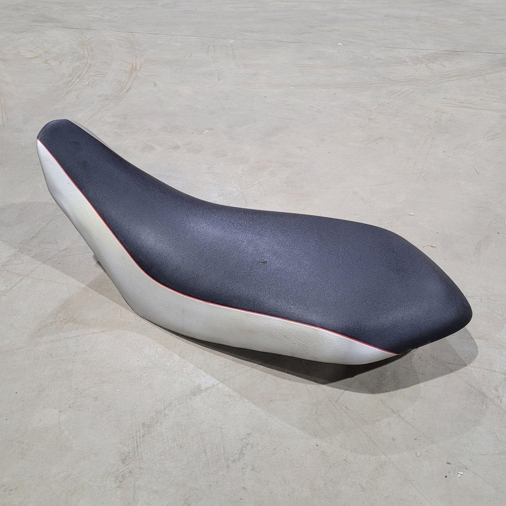 [1S3247106100-001] Single Seat Assy - 1S3-24710-61-00 YAMAHA