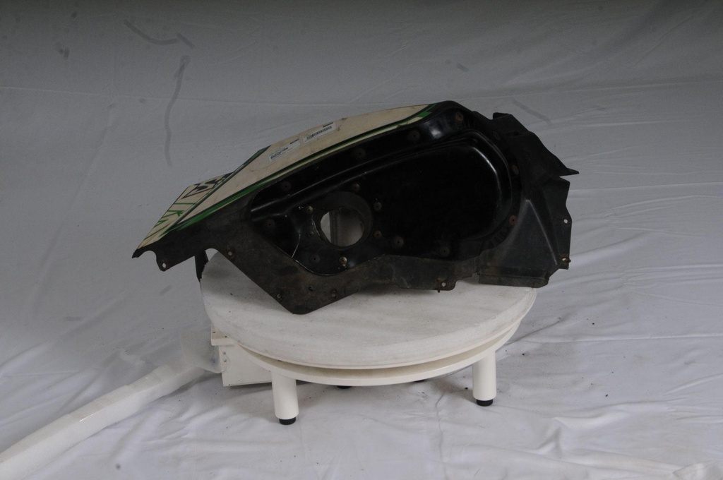 [3718-258-001] RH SKID PLATE