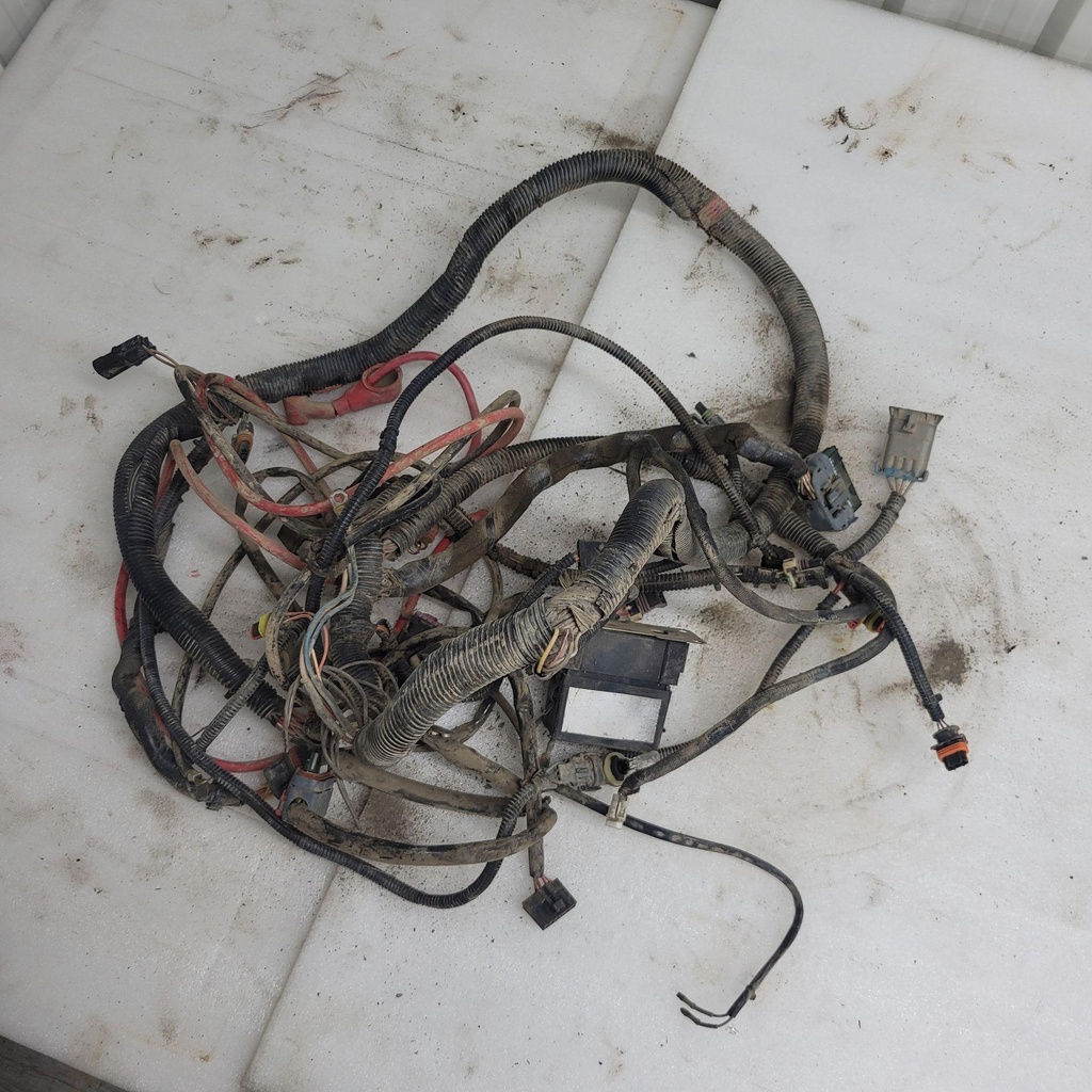 [2411167-001] CHASSIS HARNESS EFI REGULATOR/R (2411167-001)