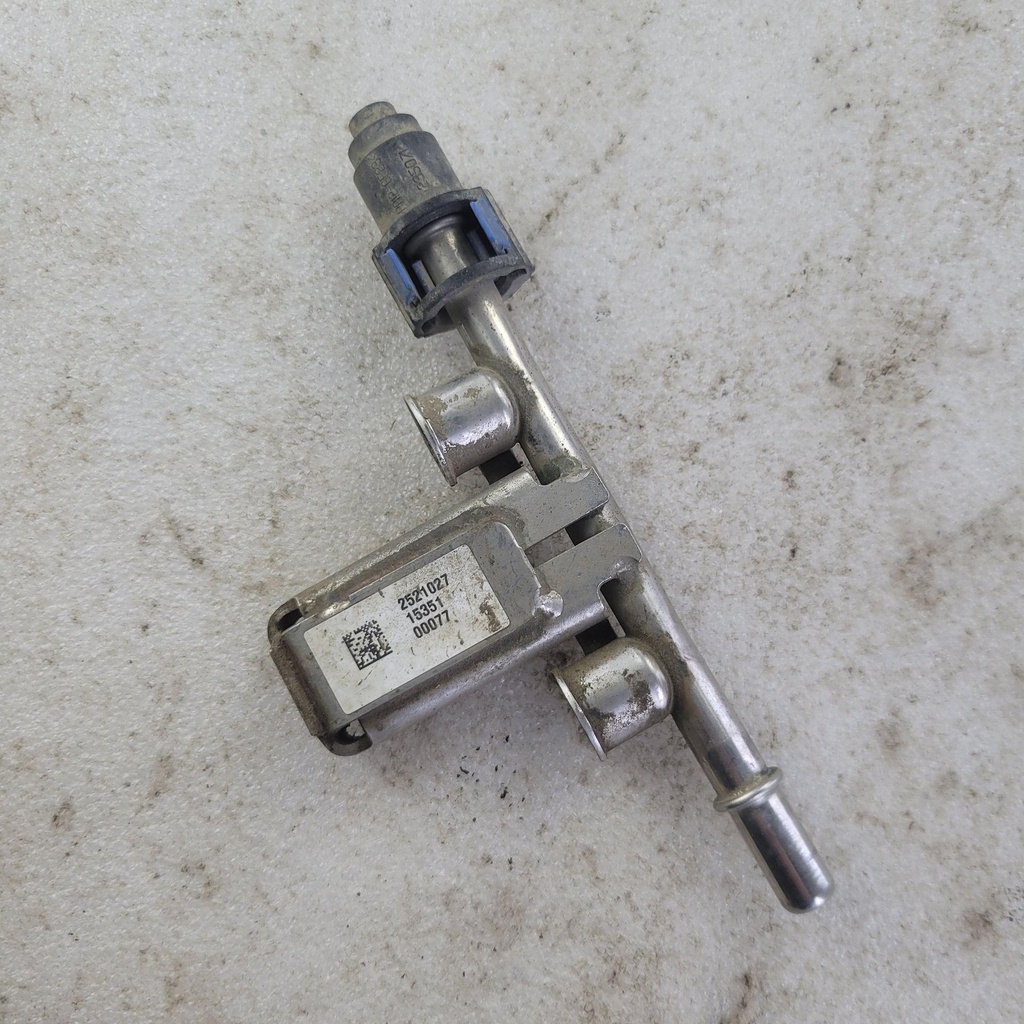 [2521027-001] fuel rail (2521027-001)