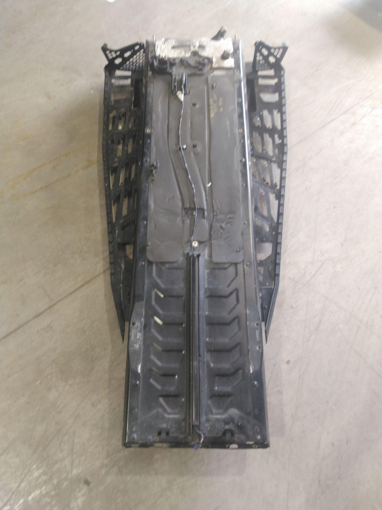 [415130234-001] (new ref. 415130374) black, chassis tunnel module 129'' packages tnt & x - deep black frame (415130234-001)