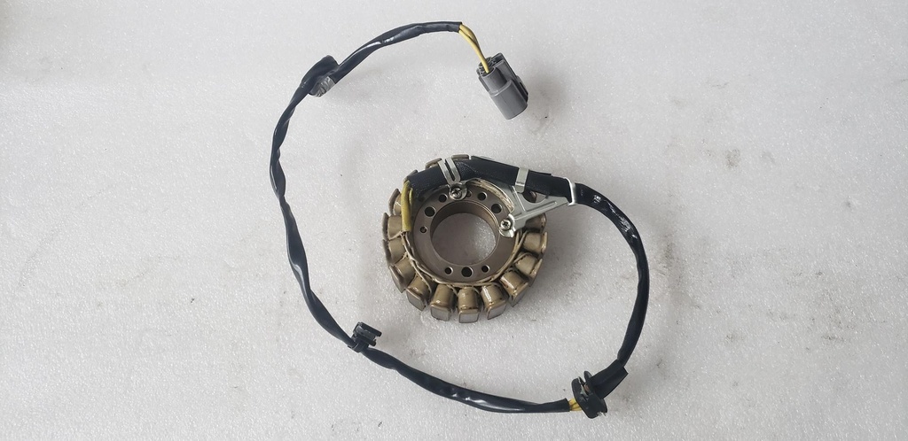 [420296908-001] stator plate 420w mxz, grand touring le, exp sport, renegade adr (420296908-001)