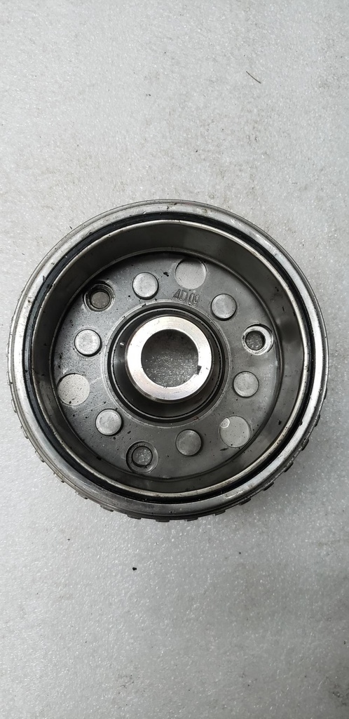 [420685702-001] flywheel ass'y 420w mxz, grand touring le, exp sport, renegade adr (420685702-001)