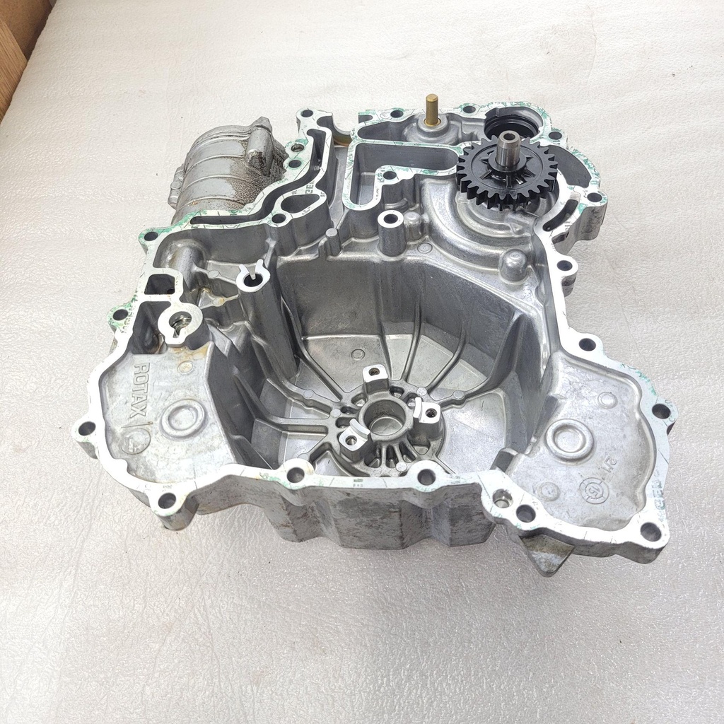 [420911052-001] cover (420911052-001)