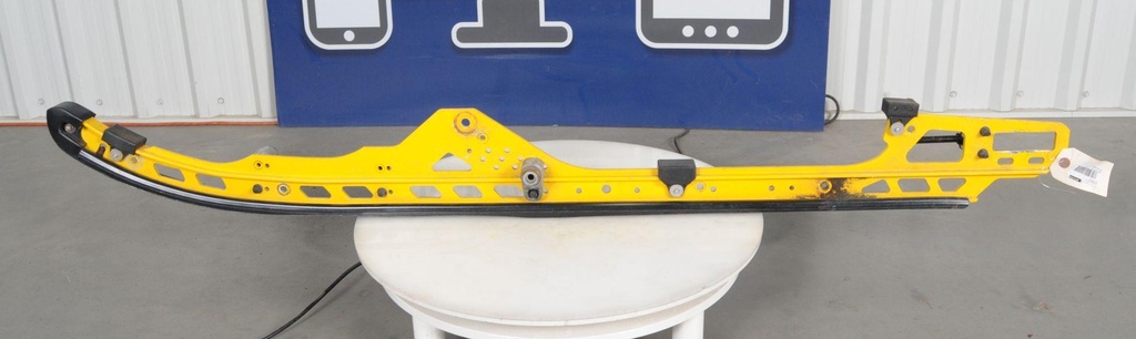 Yellow Runner 137''