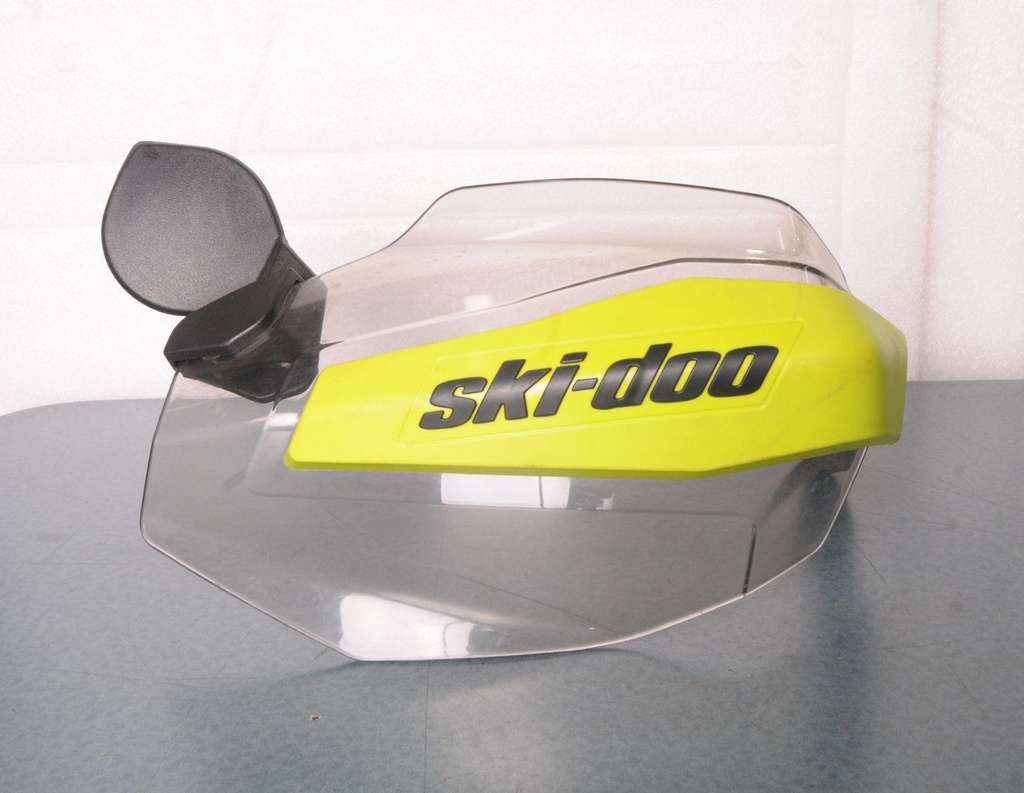 [517305294-001] RH Deflector (517305294-001)