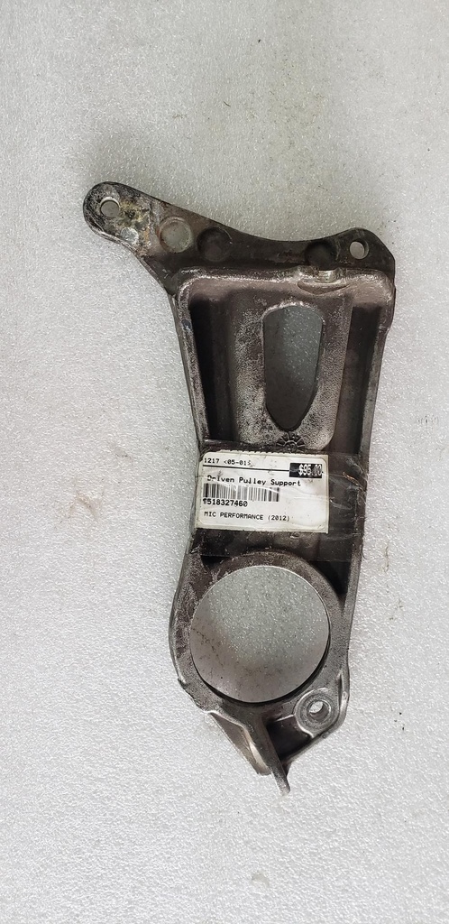 [518327460-001] driven pulley support (518327460-001)