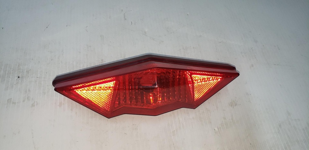[520000587-001] rear light ass'y (520000587-001)