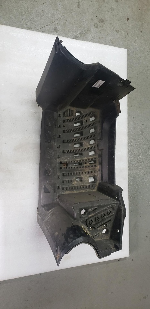 [5437888-070-001] footwell, left, gloss black (5437888-070-001)