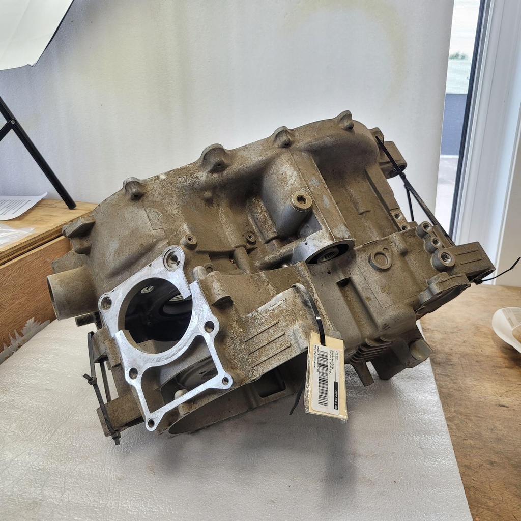 [5ND151000200-001] Crankcase Assy (5ND151000200-001)