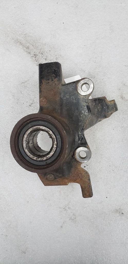 [705401548-001] lh front knuckle (705401548-001)