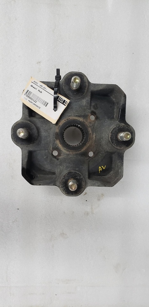 [705502122-001] wheel hub (705502122-001)